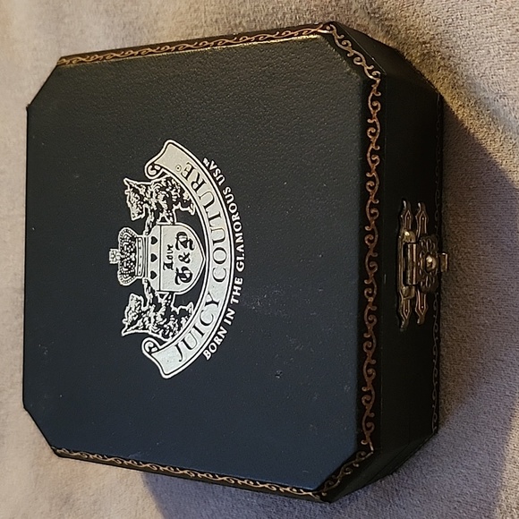 FREE with purchase Juicy Couture strawberry necklace 18" - Picture 4 of 4